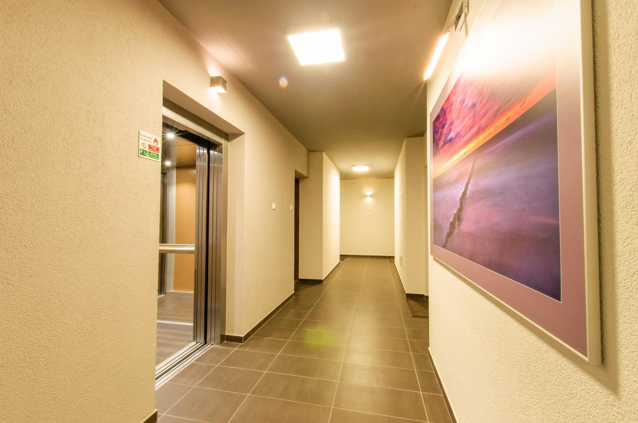 Z Garazem Solna 11c/306 *